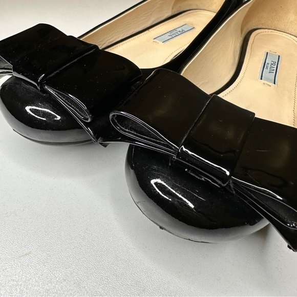 PRADA Patent Leather Black Bow Prada Authentic Flats - Picture 9 of 16